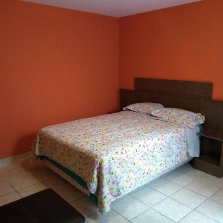 Готель Hostal Las Begonias Арекіпа Екстер'єр фото
