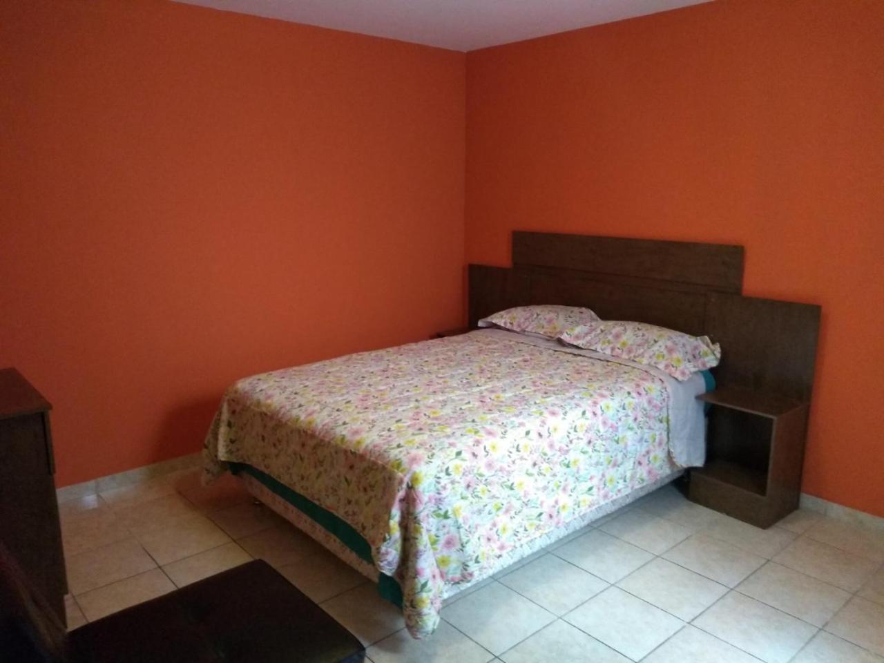 Готель Hostal Las Begonias Арекіпа Екстер'єр фото